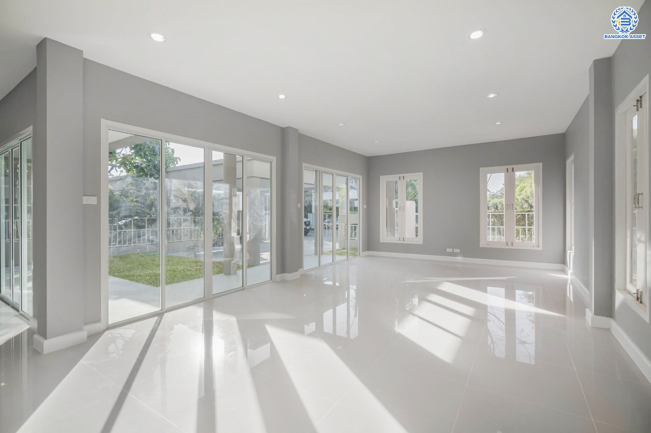 บ้านมือสองตกแต่งใหม่ โครงการ โนเบิล วานา วัชรพล ดีไซน์สุดโดดเด่น เนื้อที่ 68.5 ตร.ว. ฟังก์ชันจัดเต็ม 3 ห้องนอน 4 ห้องน้ำ 1 ห้องแม่บ้าน จอดรถได้ 2 คัน บนทำเลเดินทางสะดวก ใกล้เซ็นทรัลรามอินทรา, จุดขึ้นทางด่วน "สุขาภิบาล5-1" และรถไฟฟ้าสายสีชมพู "สถานีวัชรพล"